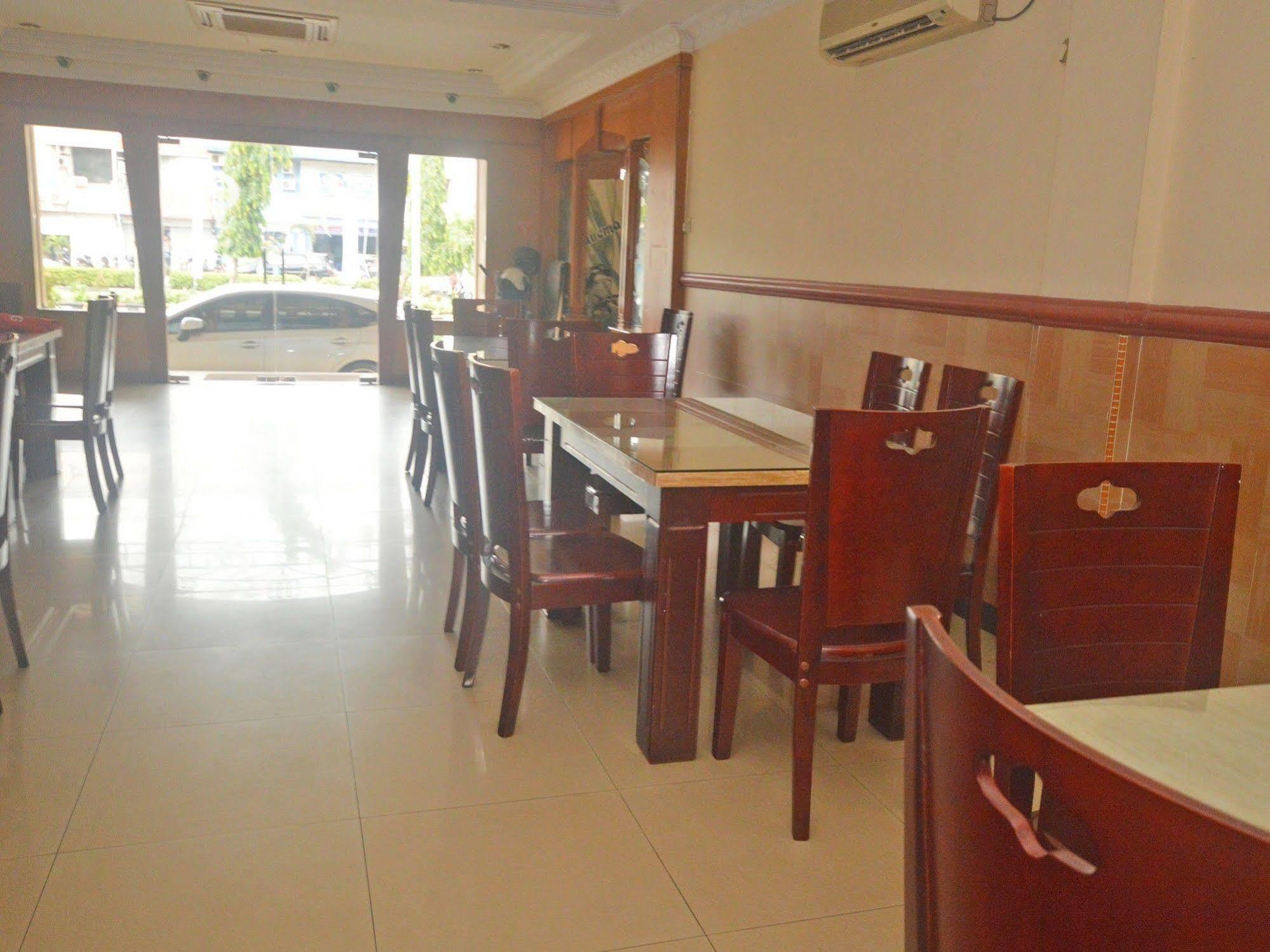 Nida Rooms Nagoya Business Center Batam Exteriör bild